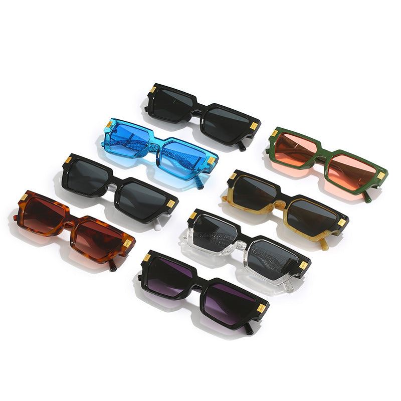 Dame moteriktig solbrille med unik geometrisk ramme og luksuriøse detaljer Luvikno
