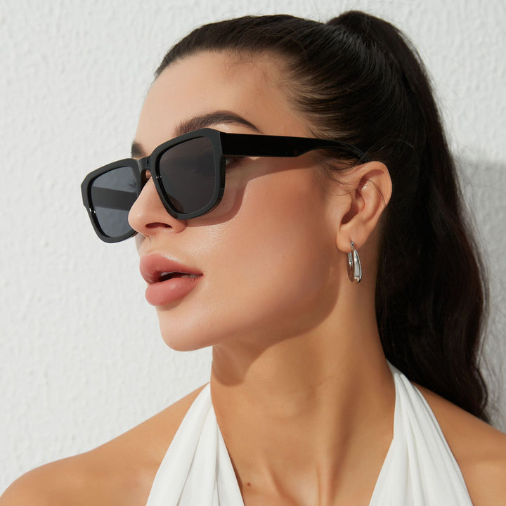 Dame moderne solbriller i stilfull oversized stil Luvikno