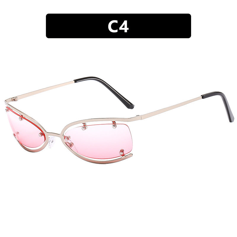 Dame moteriktig solbrille med elegant rammestruktur og trendy linser Luvikno