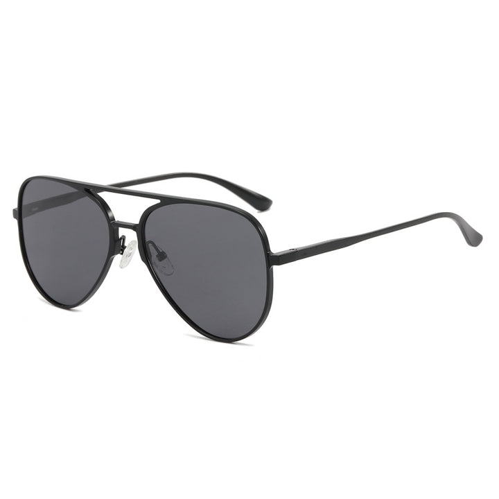 Dame pilot solbrille med UV-beskyttelse og elegant ramme Luvikno