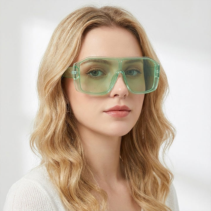 Dame oversized solbrille med robust ramme og stilig design Luvikno