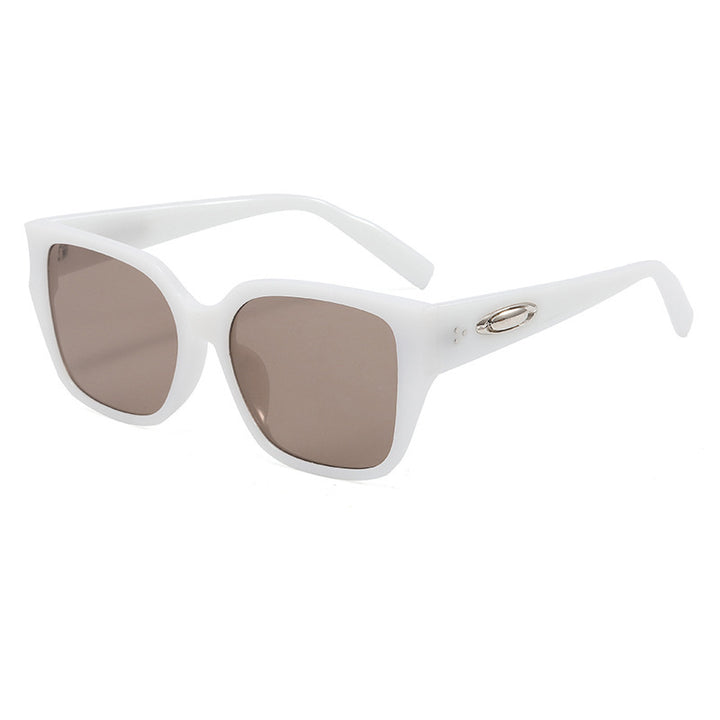 Dame solbrille i moderne kvadratisk design med klare linser Luvikno