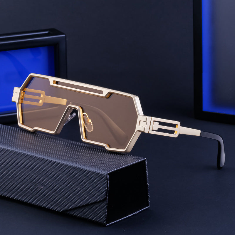 Dame motorisert solbrille i futuristisk design med bred ramme Luvikno