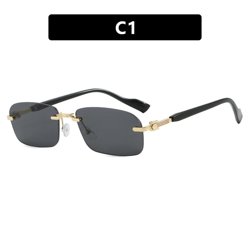 Dame solbrille med elegant metallramme og stilige tre detaljer Luvikno