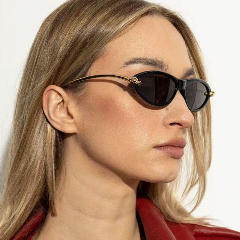 Damen Cat-Eye solbriller med elegant metallramme og beskyttende UV-filter Luvikno