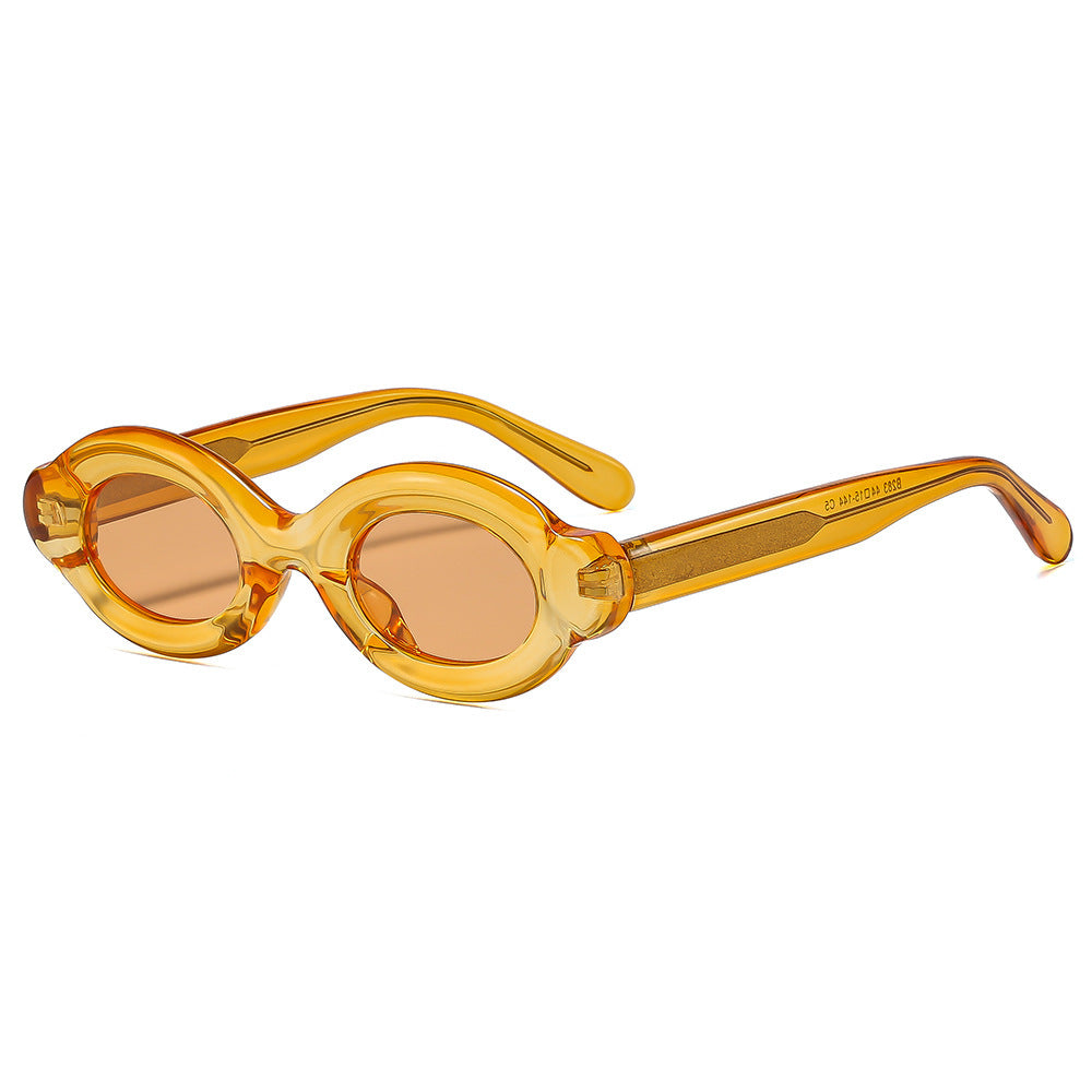 Dame moteriktig solbrille med unikt design Luvikno