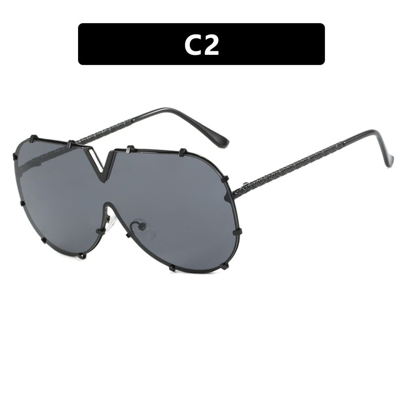 Dame oversized vernebrille i futuristisk design Luvikno