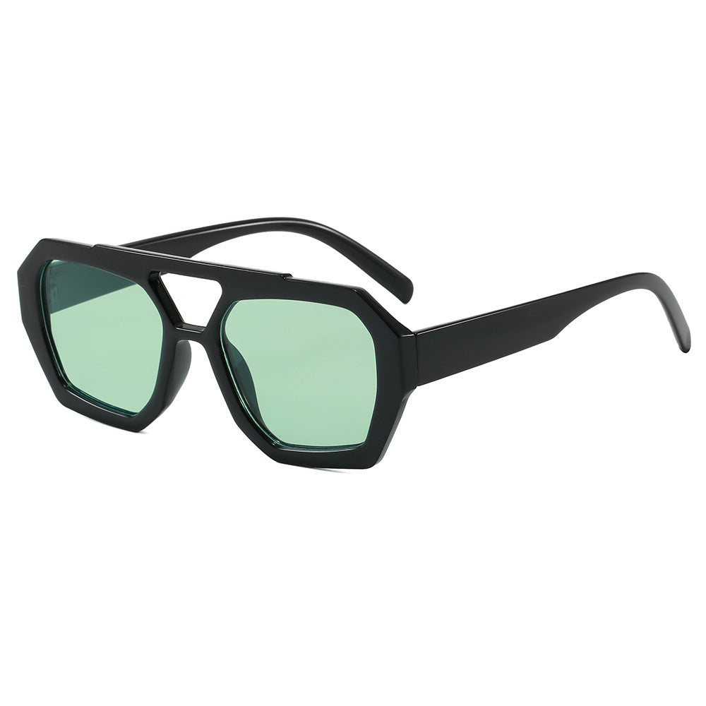 Dame geometrisk solbrille i ekstravagant design Luvikno