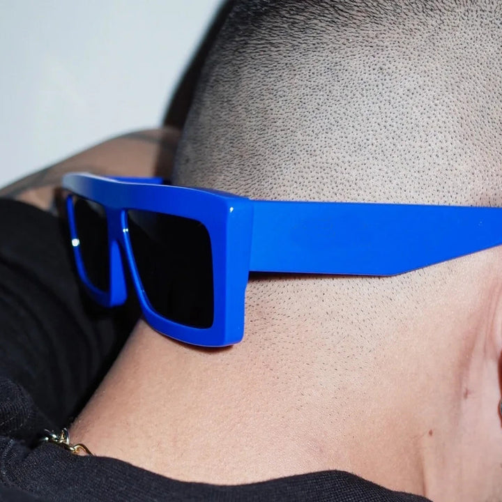 Dame Oversized solbriller med moderne og kantete design Luvikno