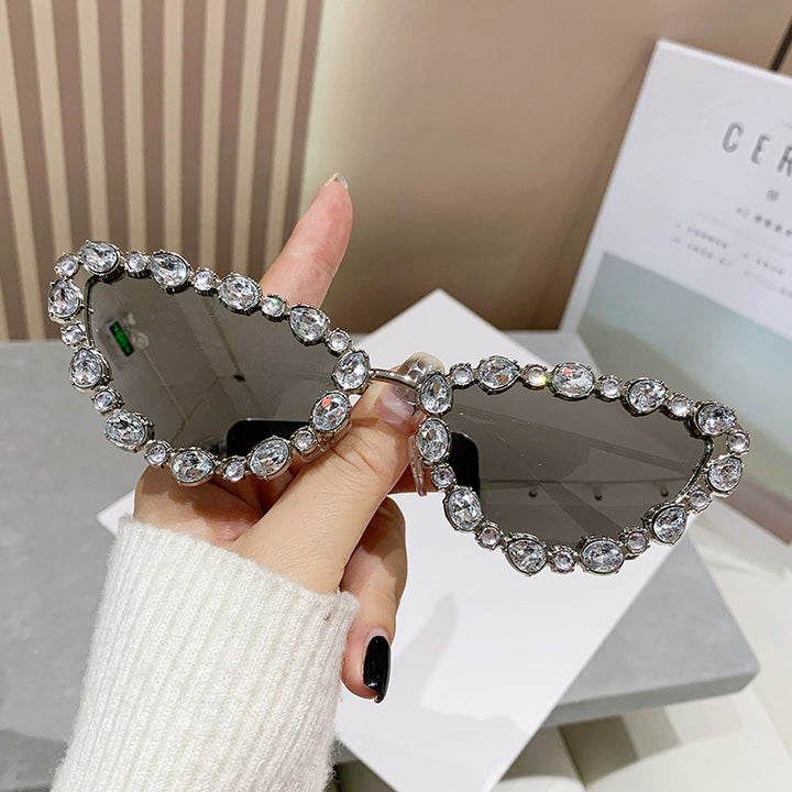 Dame elegant Cat-Eye solbriller med glamorøs steindekorasjon Luvikno