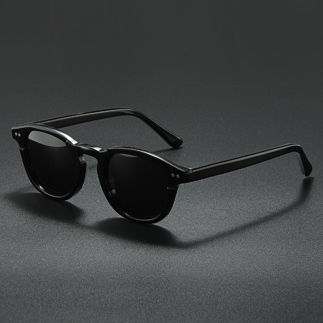 Dame moteriktig solbrille i moderne skilpadde-design Luvikno