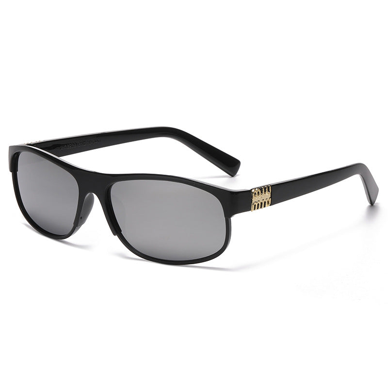 Dame fashion solbriller med polarisert glass og stilfull ramme Luvikno