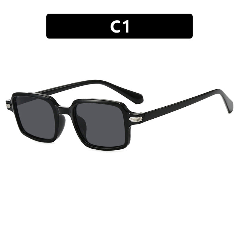 Dame kvadratisk solbrille med beskyttende UV-filter og robust ramme Luvikno