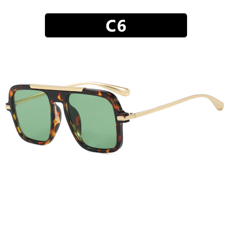 Dame kvadratisk solbrille med luksuriøs metallramme og robuste glass Luvikno