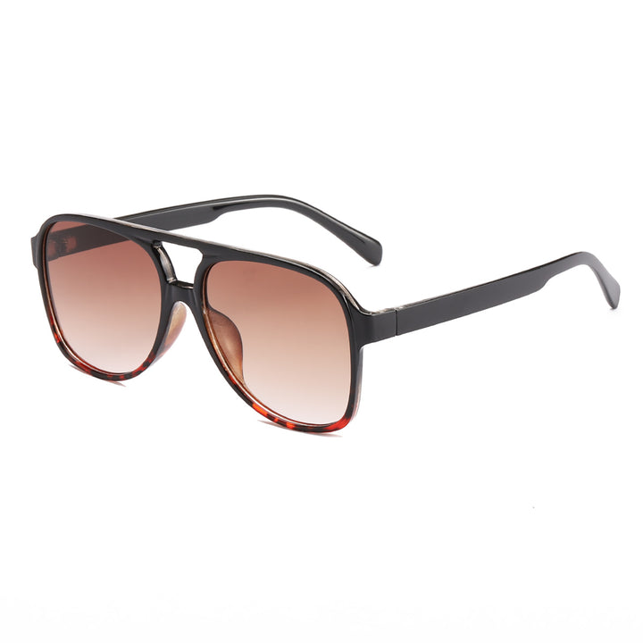 Dame moteriktig kvadratisk solbrille med bred ramme Luvikno