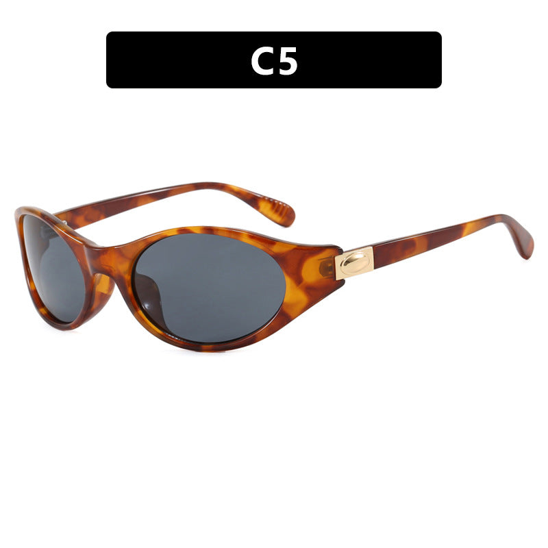 Dame stilfull solbrille i elegant ovalt design med beskyttende UV-filter Luvikno