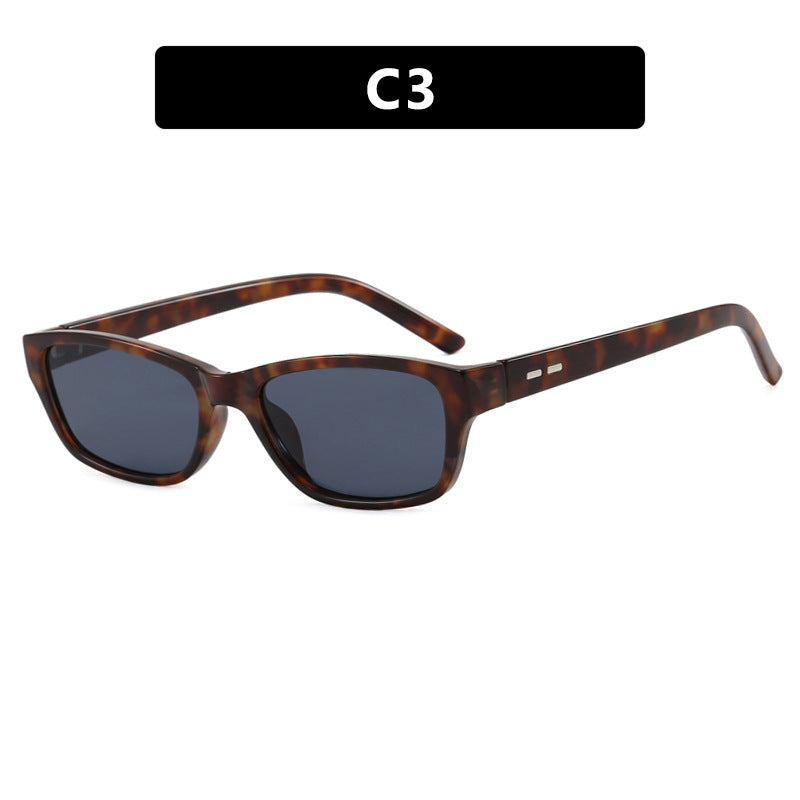 Dame solbrille i moderne, kantete design Luvikno