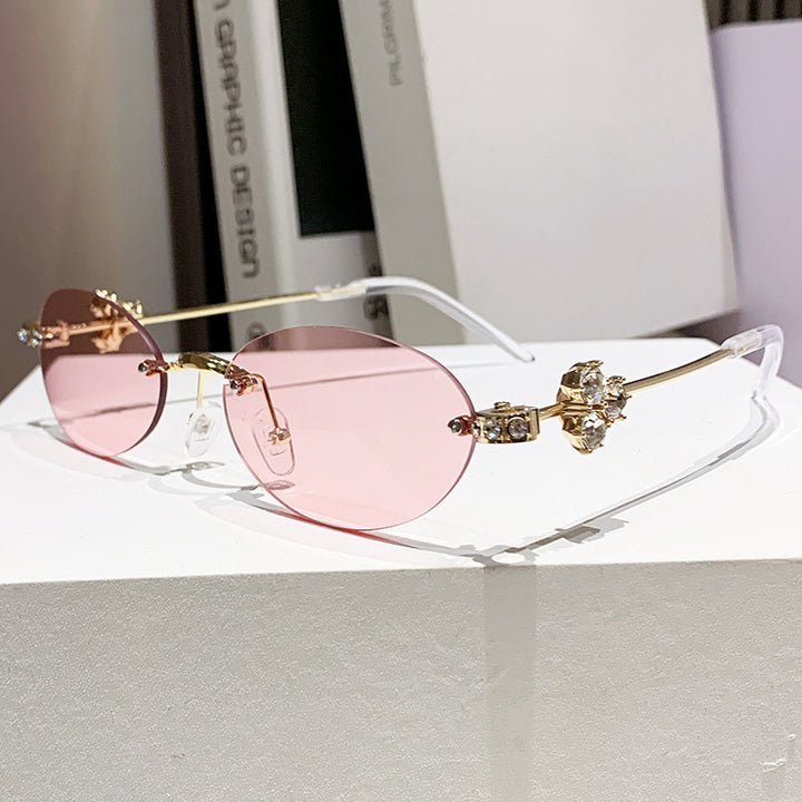 Dame elegant solbrille med geometrisk ramme Luvikno