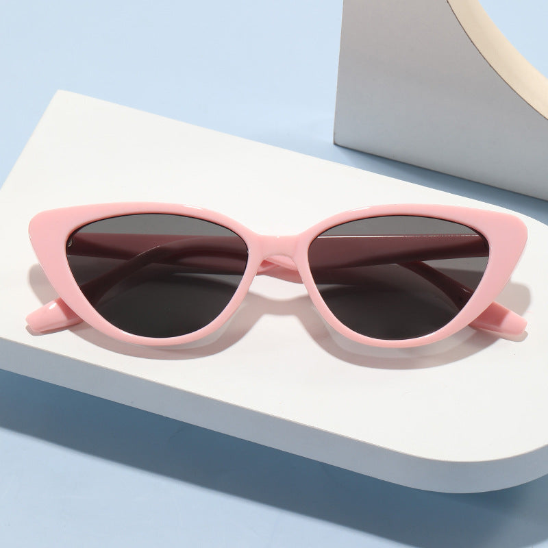 Dame moderne Cat-Eye solbrille med UV-beskyttelse og edel ramme Luvikno
