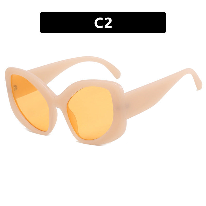 Dame elegant oversized solbrille med markant design Luvikno