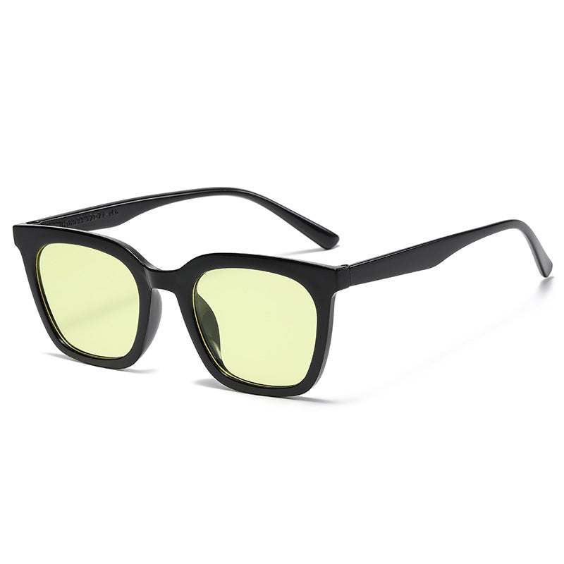 Dame moteriktig solbrille med kraftig dyremotiv Luvikno