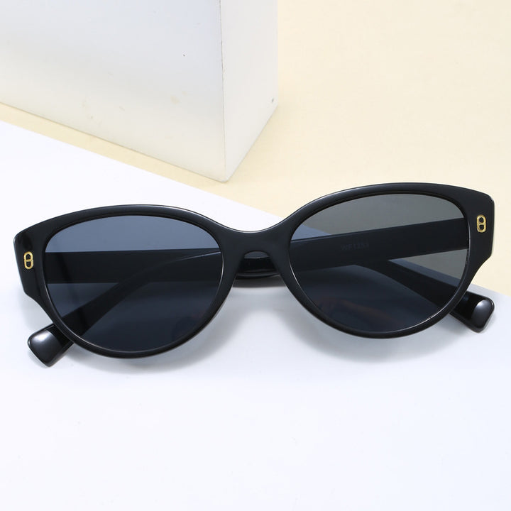 Dame Cat-Eye Solbrille med moderne plastikkramme Luvikno