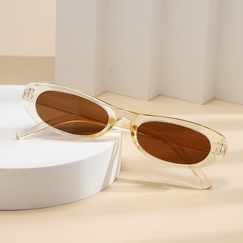 Dame moteriktig solbrille i elegant cat-eye stil Luvikno