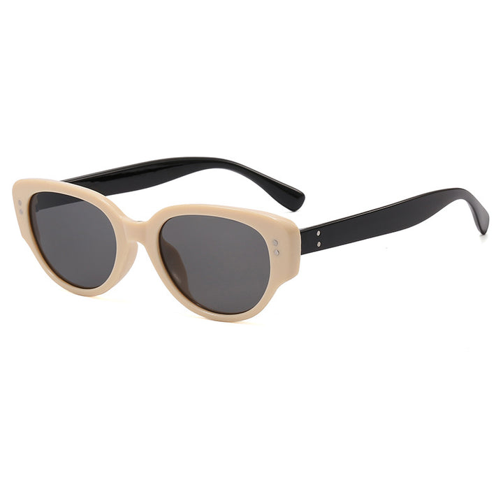 Dame moteriktig solbrille med markant design Luvikno