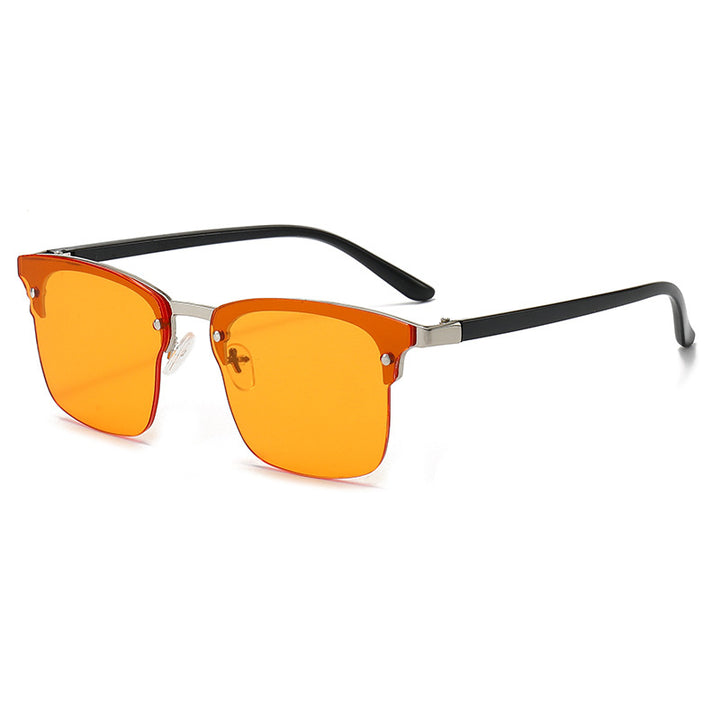 Dame moteriktig kvadratisk solbrille med robust ramme Luvikno