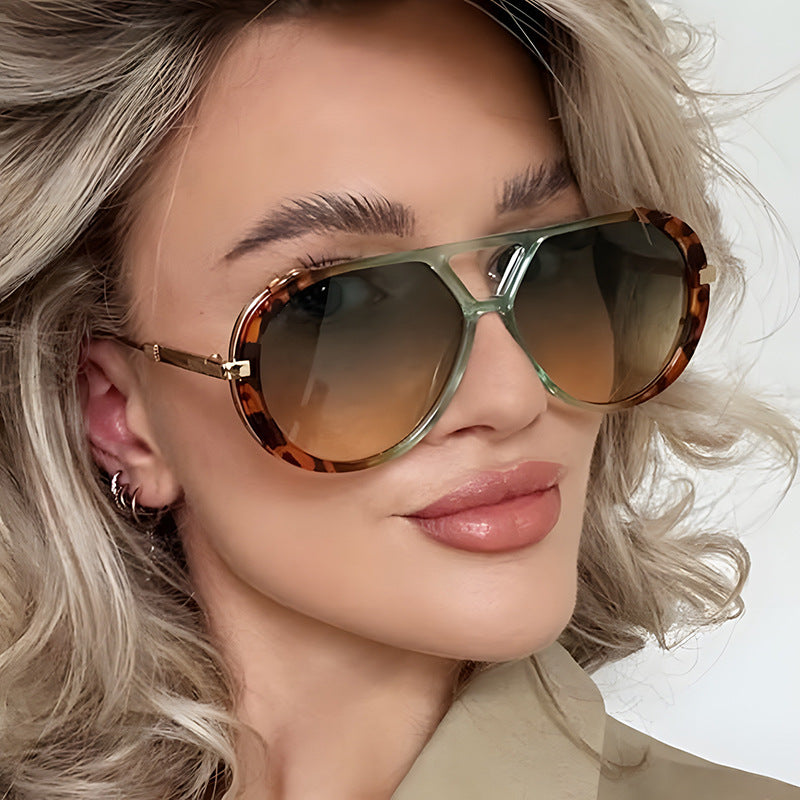Dame fashionable solbriller i elegant pilotenstil Luvikno