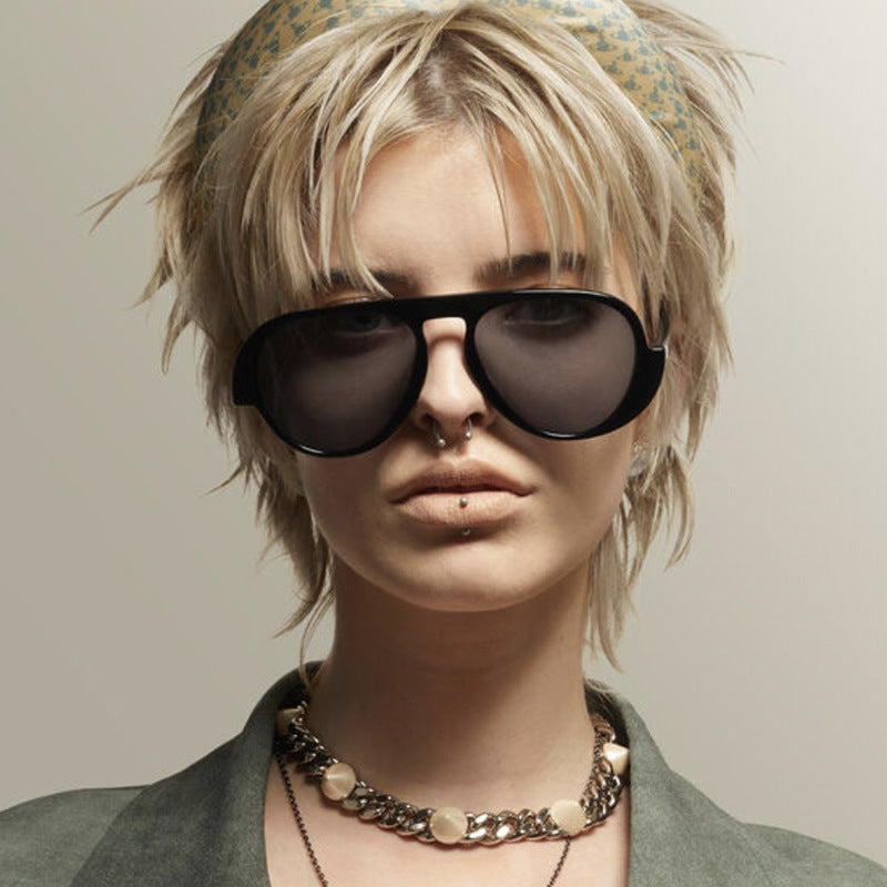Dame solbrille med unikt retro-ramme og UV-beskyttelse Luvikno