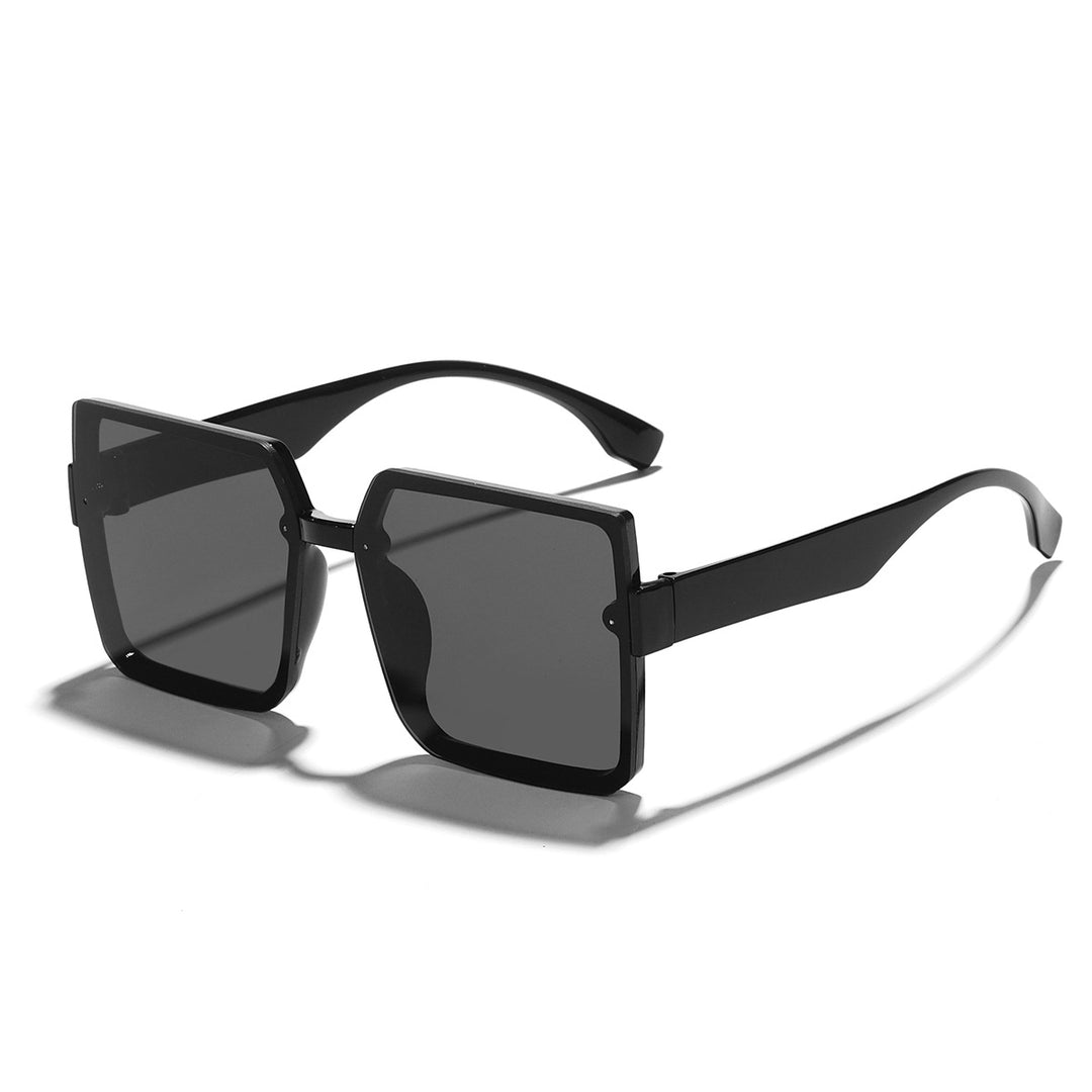 Dame firkantet solbriller med retro-inspirert design og myke linser Luvikno