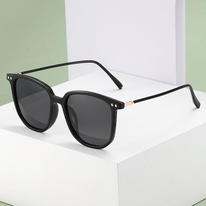 Dame moteriktig oversized solbrille med robust ramme og UV-beskyttelse Luvikno