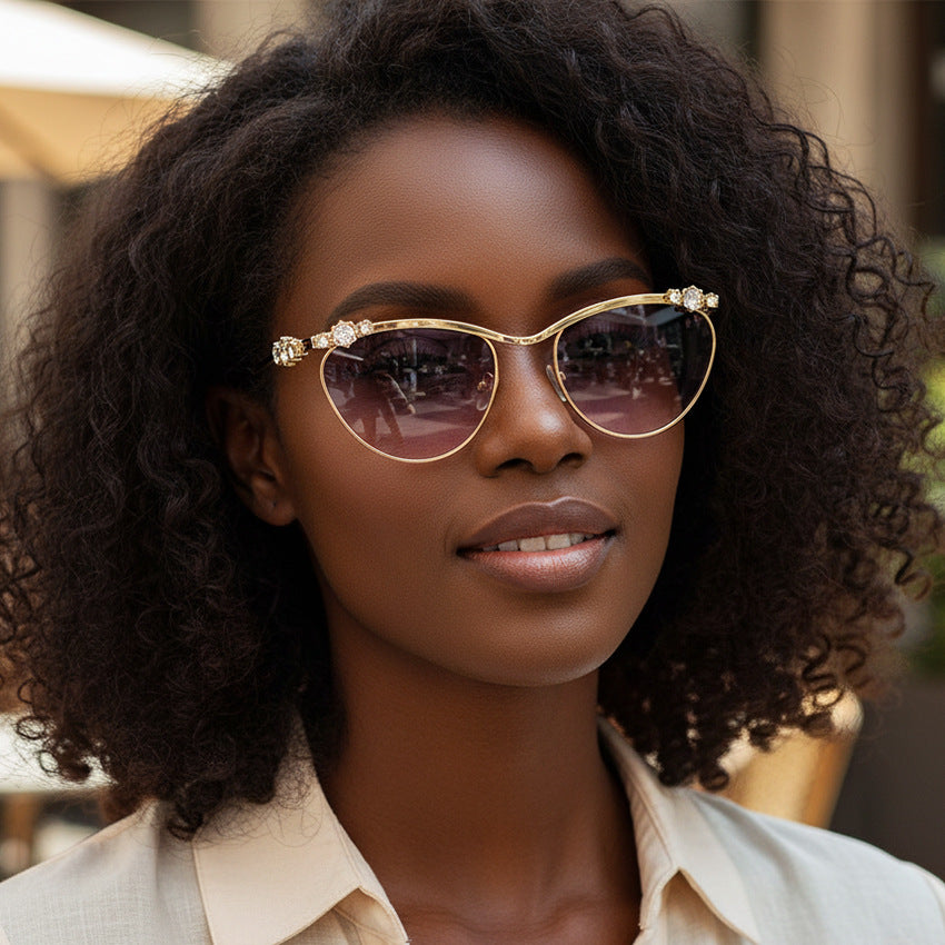 Dame Designer-solbrille med glitrende detaljer Luvikno