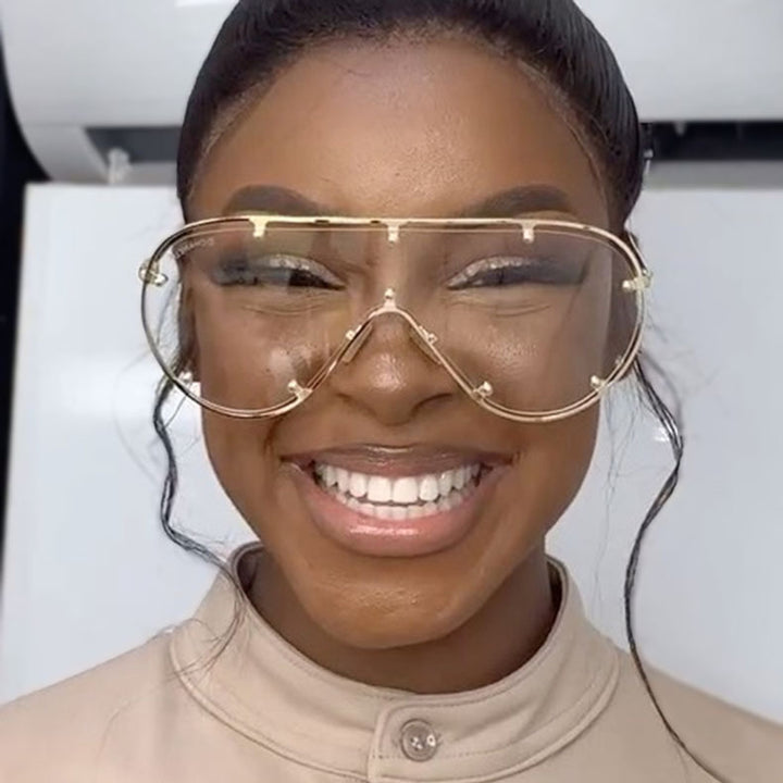 Dame moteriktig oversized solbrille i stilig retro-design Luvikno