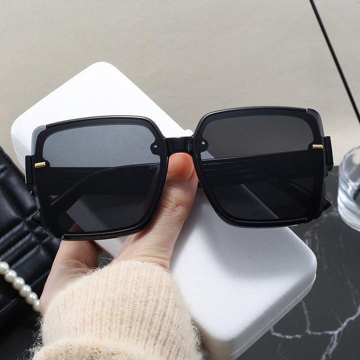 Dame firkantet solbrille med trendy geometrisk design Luvikno
