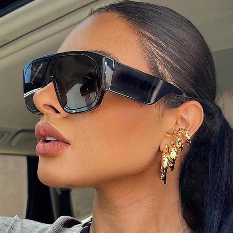 Dame Motebar Oversized-solbriller med unik design Luvikno