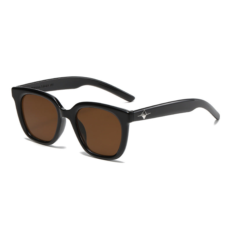 Dame moderne firkantet solbrille med stilfull ramme Luvikno