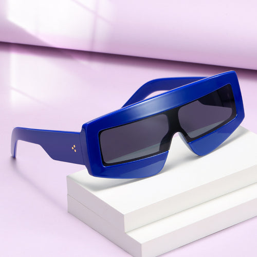 Dame futuristiske solbriller i chunky design Luvikno