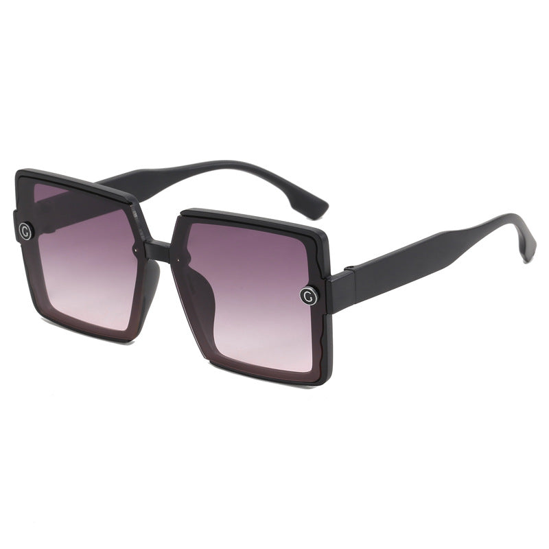 Dame kvadratisk solbrille med moderne design Luvikno