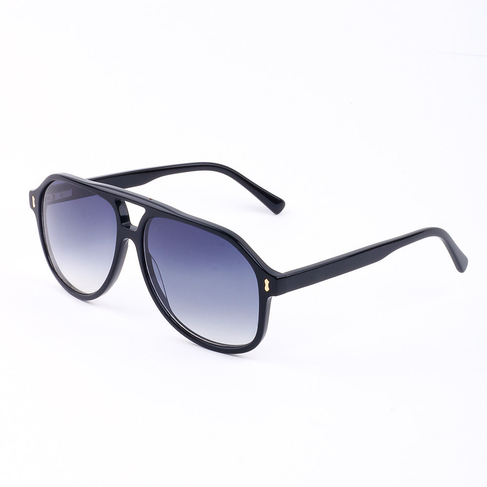 Dame moderne solbrille med innovativ ramme Luvikno