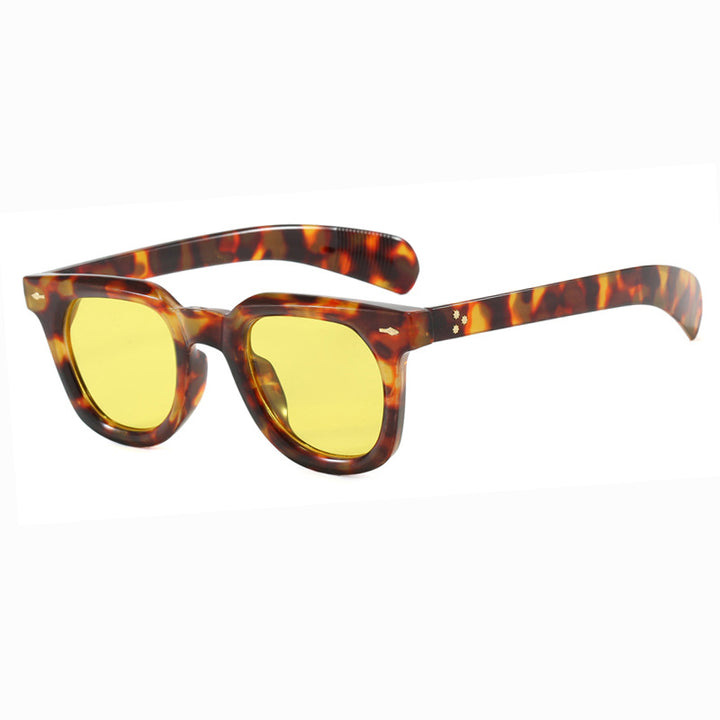 Dame modische solbrille i trendy design med elegant ramme Luvikno