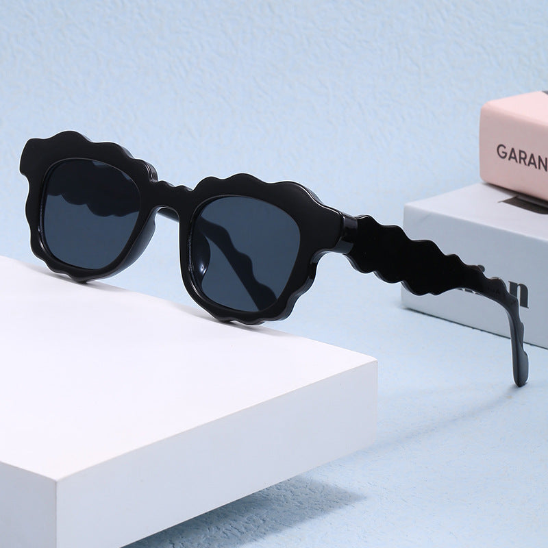 Dame Fashion-solbrille i trenddesign Luvikno