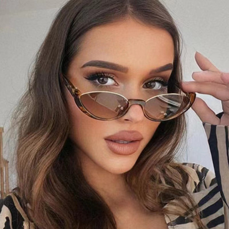 Dame Cat-Eye solbriller med diskret ramme og polarisert glass Luvikno