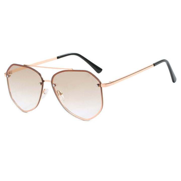 Dame geometrisk solbrille med filigran ramme Luvikno