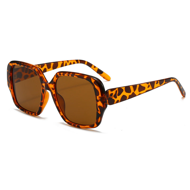 Dame moterisk kvadratisk solbrille med bred ramme Luvikno