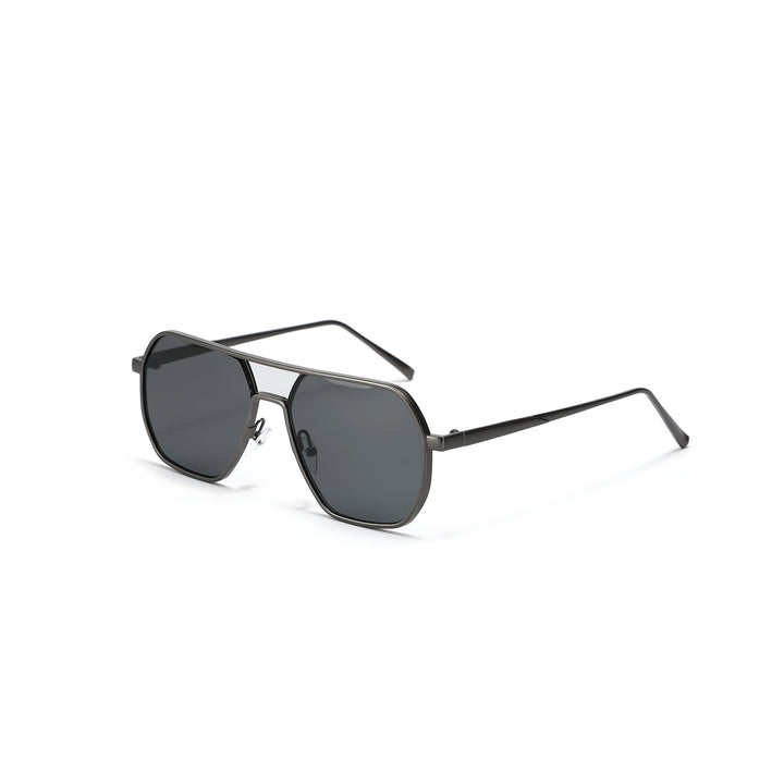 Dame moteriktig solbrille med elegant polygonal ramme Luvikno