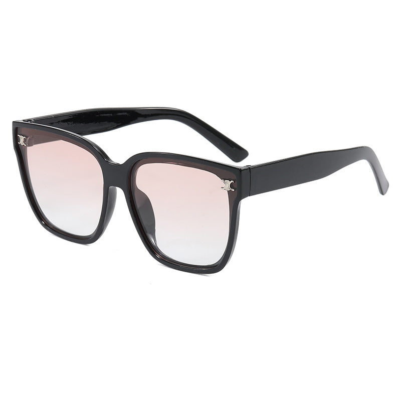 Dame moteriktig oversized solbrille med rhombiske glass Luvikno