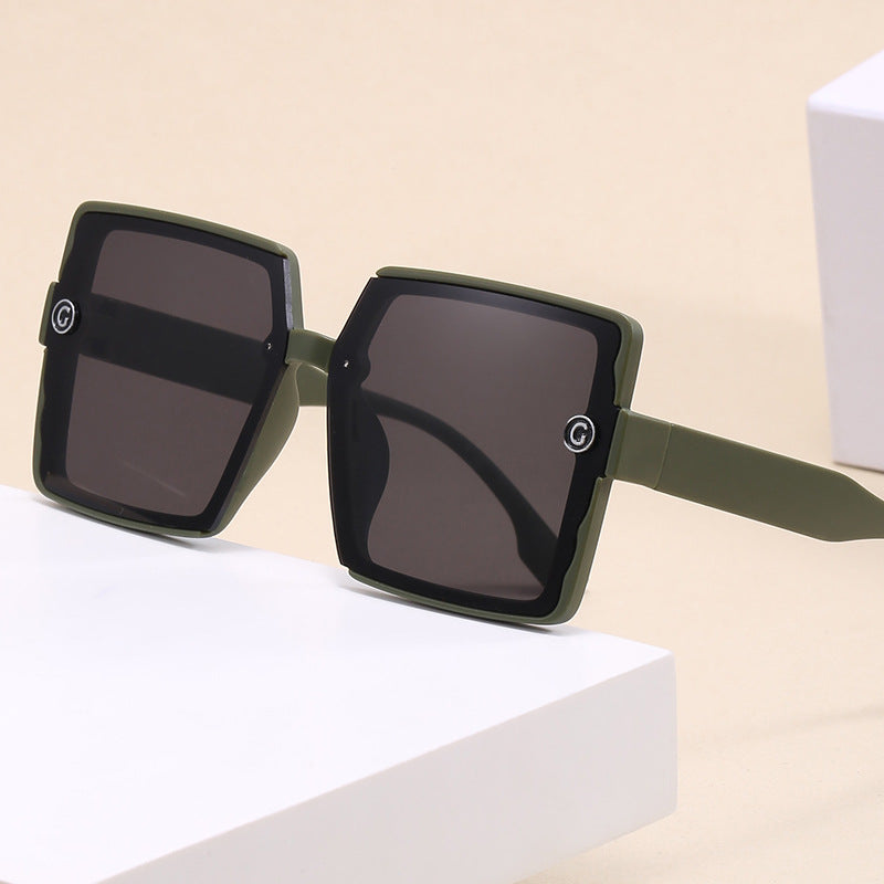 Dame kvadratisk solbrille med moderne design Luvikno
