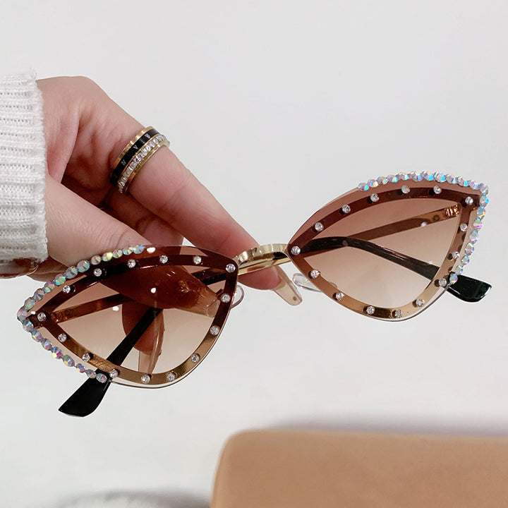 Dame Cat-Eye solbriller med glitrende strassdekorasjoner Luvikno